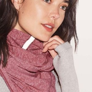 Lululemon Vinyasa scarf